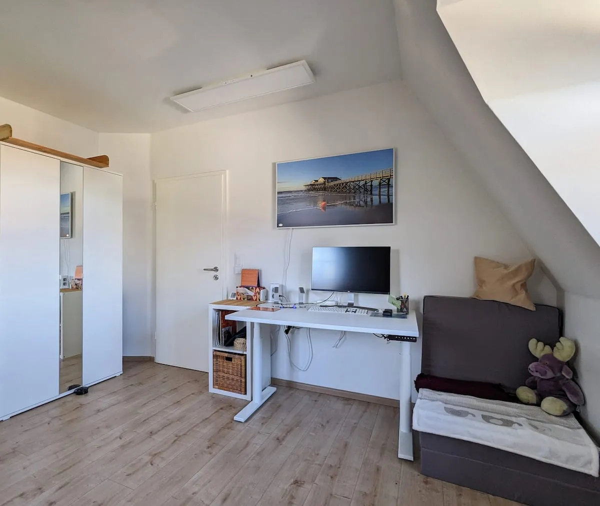 Wohn-/Schlafzimmer: Arbeitsplatz